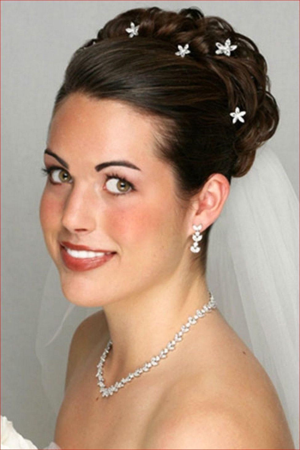 Ideas Medium Women Length Wedding Hairstyles For Thin Hair Bridal Intended For Favorite Indian Wedding Hairstyles For Medium Length Hair (View 15 of 15)