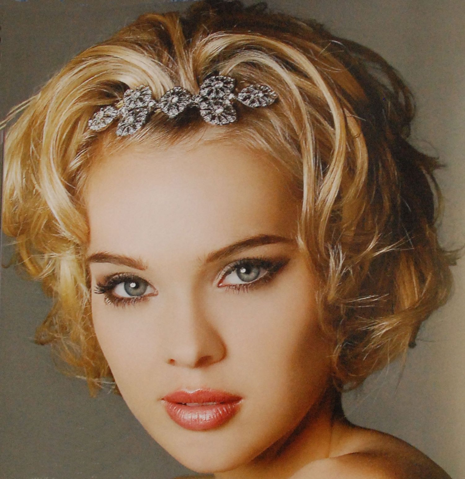 Well Known Wedding Hairstyles To Make Face Thinner Regarding Short Wedding Hairstyles For Women (View 14 of 15)