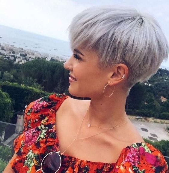 30 Perfect Pixie Haircuts For Chic Short Haired Women Inside Best And Newest Choppy Bowl Cut Pixie Haircuts (View 4 of 15)