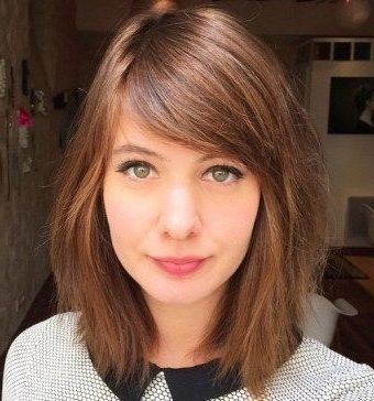 50 Gorgeous Side Swept Bangs Hairstyles For Every Face Shape With 2017 Cropped Tousled Waves And Side Bangs (View 9 of 15)