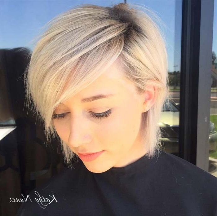 Fashionisers Pertaining To Most Popular Side Parted Silver Pixie Bob Haircuts (View 10 of 15)
