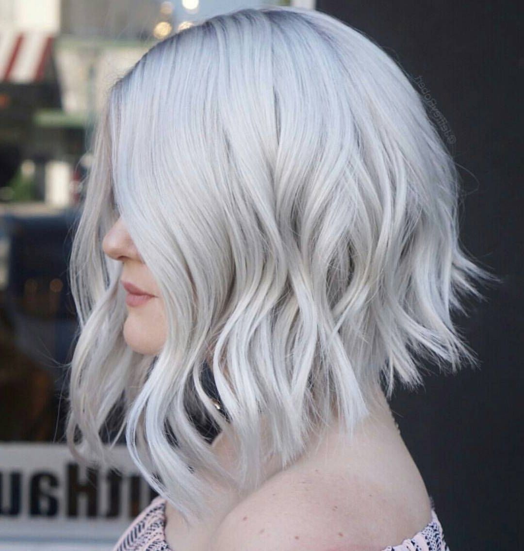 10 Wavy Lob Hair Styles – Color & Styling Trends Right Now! For Trendy Trendy Angled Blonde Haircuts (View 16 of 20)