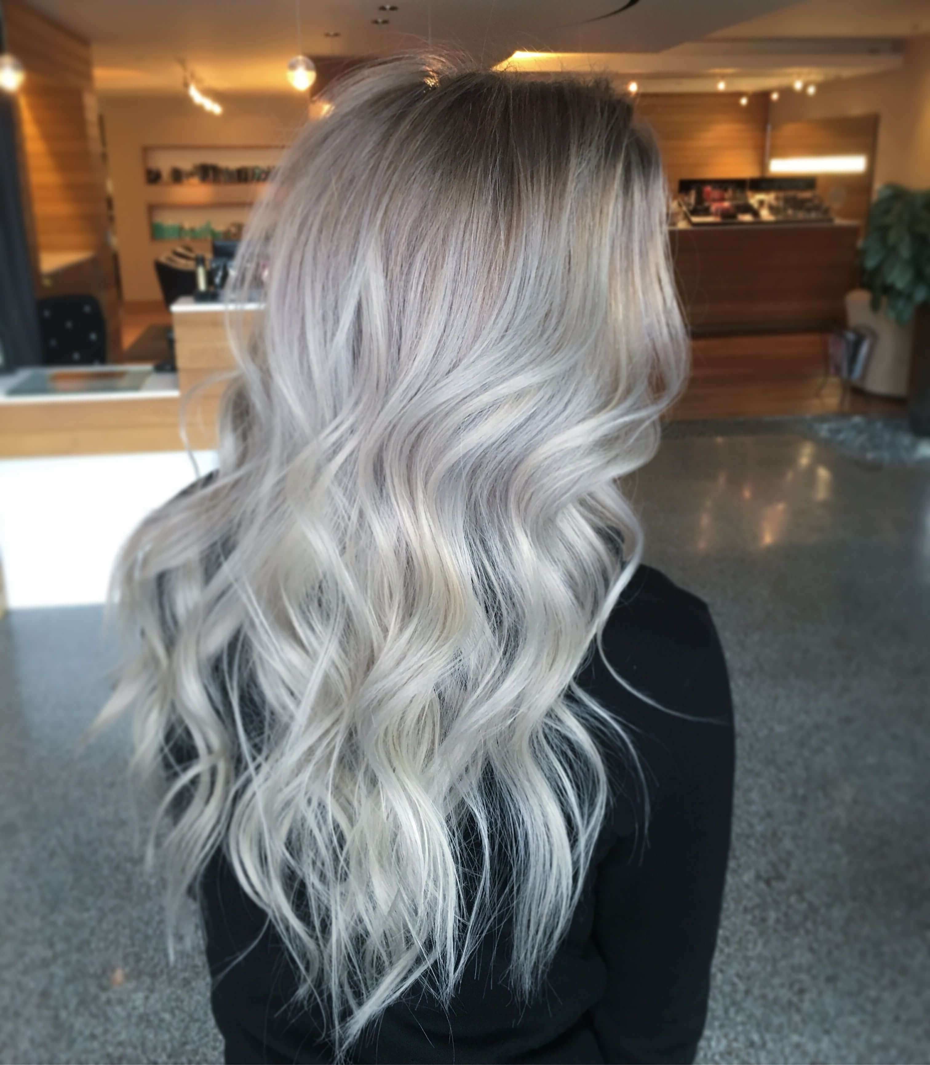 30 Blonde Medium Hairstyles Ideas For Women For Widely Used Glamorous Silver Blonde Waves Hairstyles (View 15 of 20)
