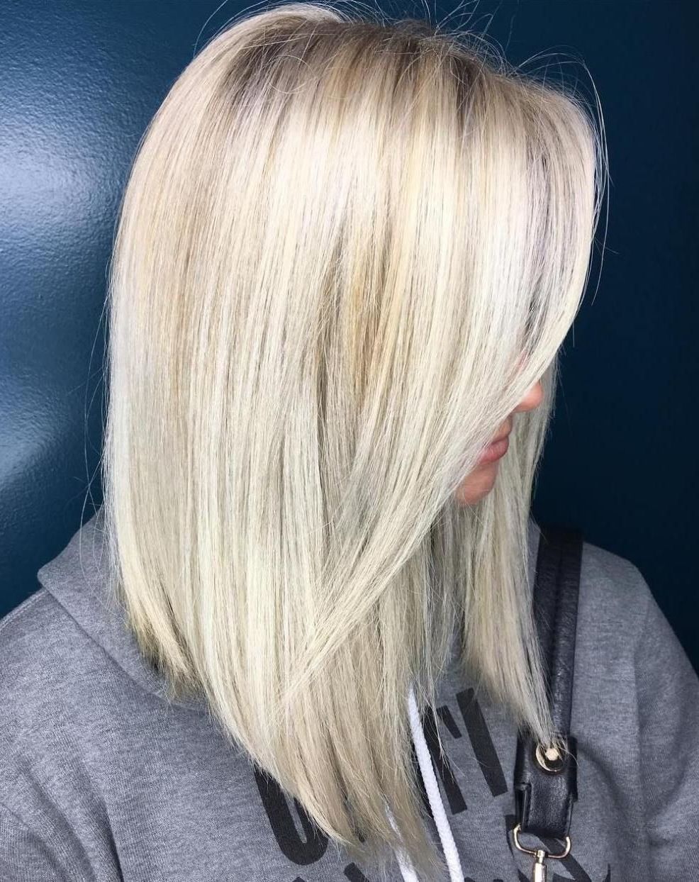 40 Styles With Medium Blonde Hair For Major Inspiration (View 3 of 20)