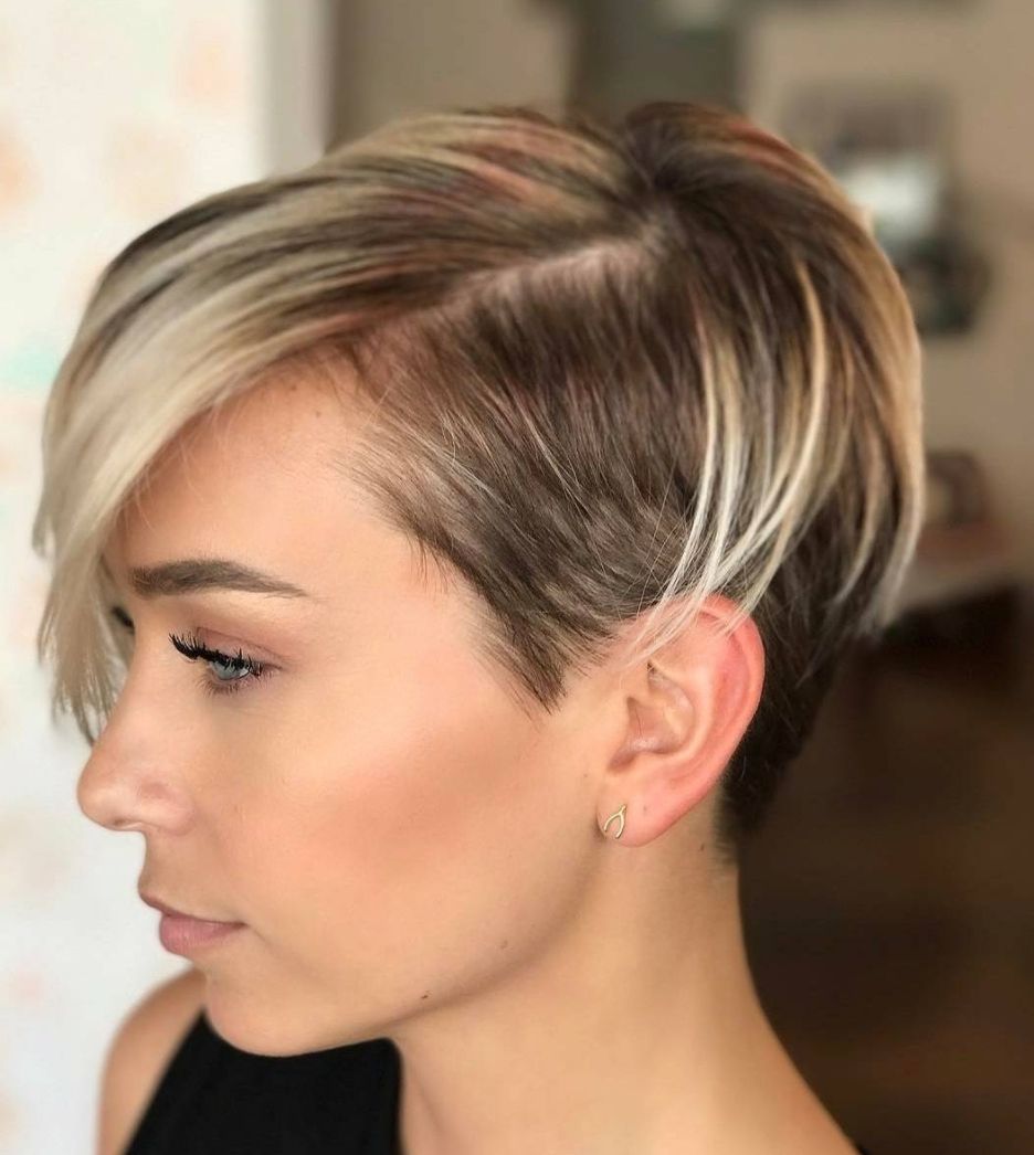 45 Sunny And Sophisticated Brown With Blonde Highlight Looks In Recent Undercut Blonde Pixie Hairstyles With Dark Roots (View 9 of 20)