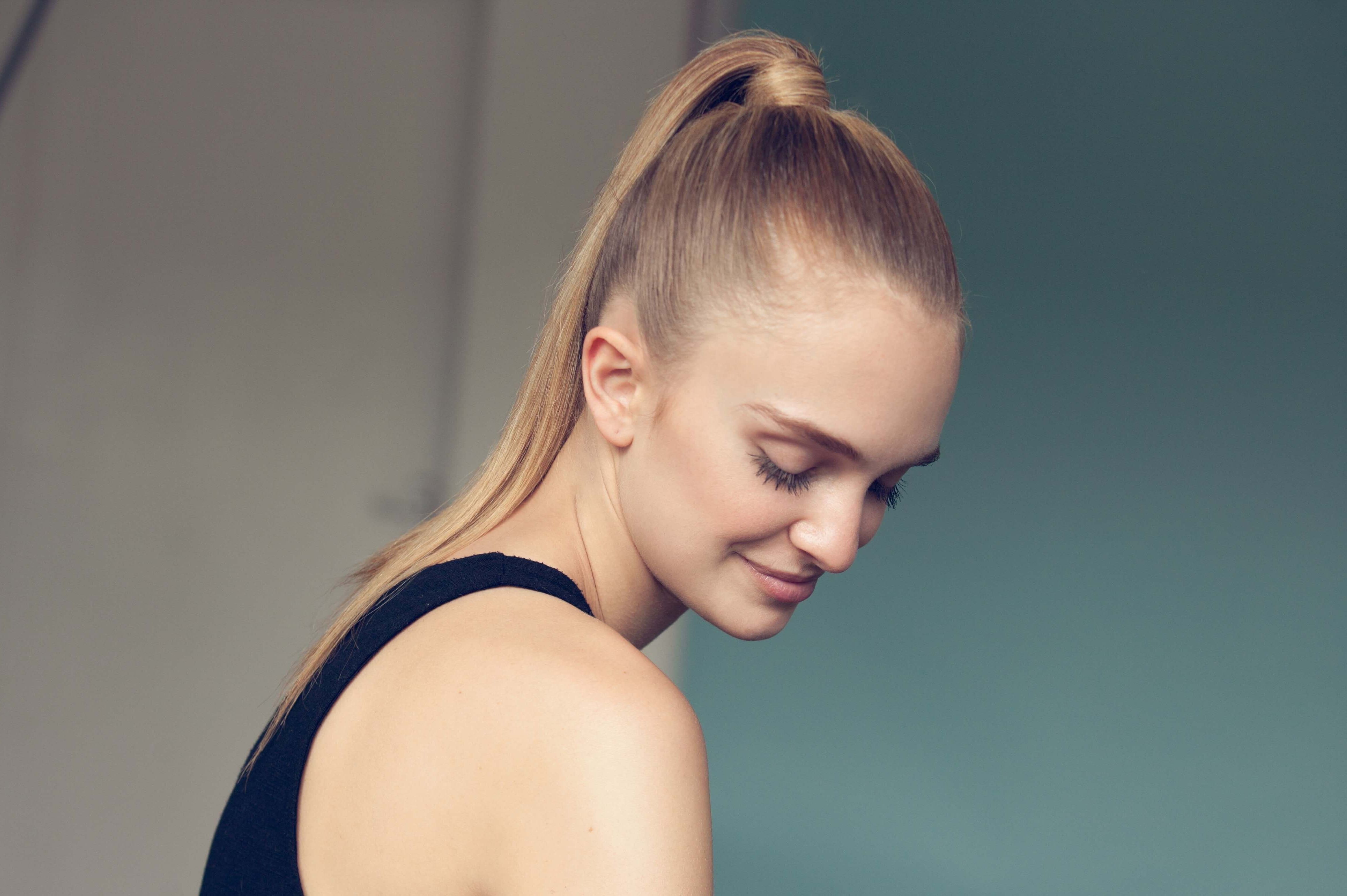 5 Ways To Make Your Ponytail Less Boring With Regard To Fashionable Bold And Blonde High Ponytail Hairstyles (View 15 of 20)