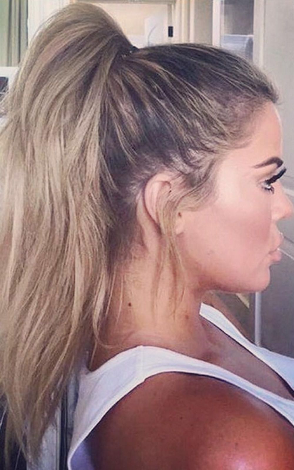 Best And Newest Bold And Blonde High Ponytail Hairstyles For Prepare To Fall In Love With The Ditzy Ponytail (View 3 of 20)