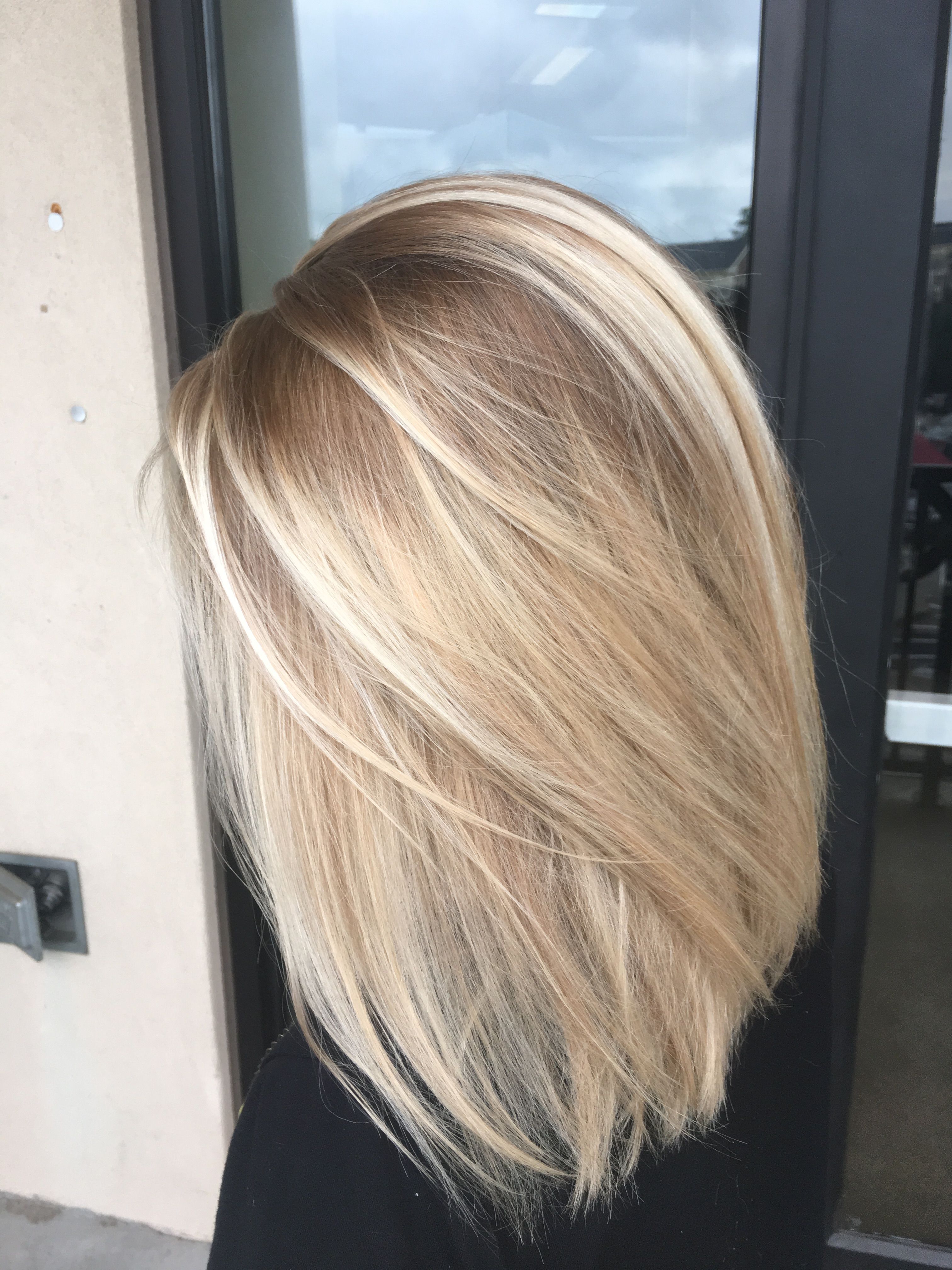 Blonde Hair, Shadow Root, Dark To Blonde (View 14 of 20)