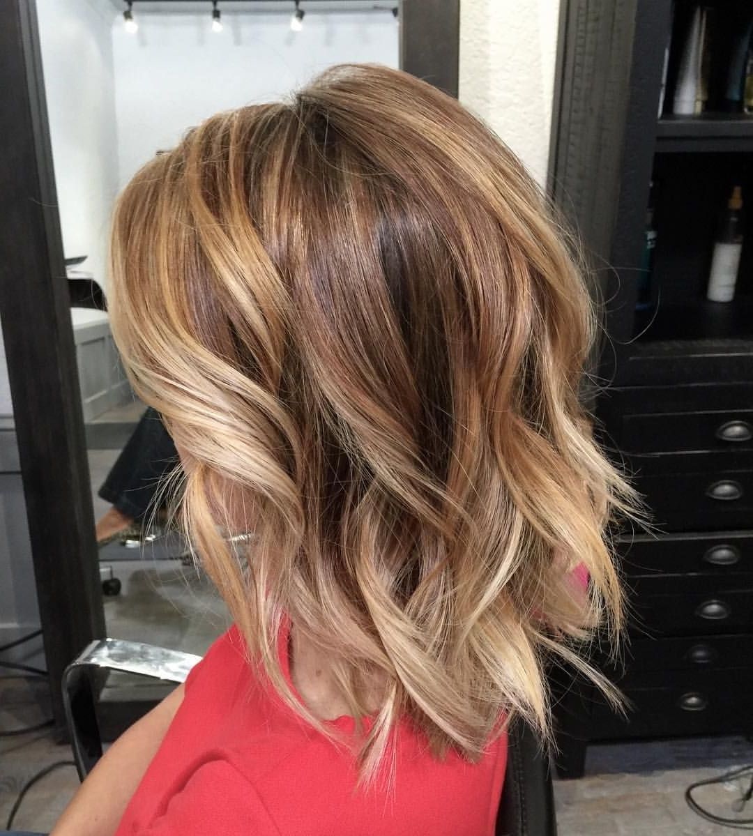 Cute Hairstyle – Bronde Bob With Beach Waves (View 14 of 20)