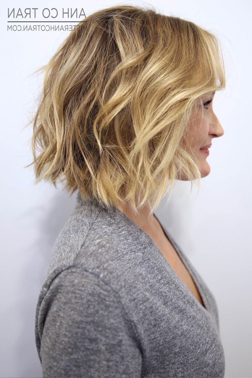 Fashionable Tousled Shoulder Length Waves Blonde Hairstyles Throughout 50 Ways To Wear Short Hair With Bangs For A Fresh New Look (View 9 of 20)