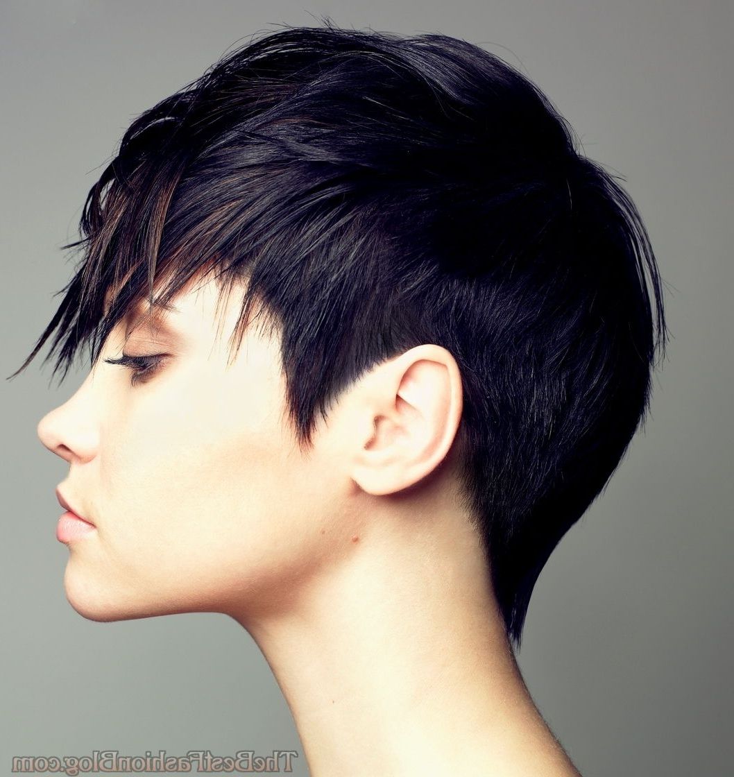 Modern Pixie Haircuts For Women 2018 With Regard To Well Known Two Tone Pixie Hairstyles (View 15 of 20)