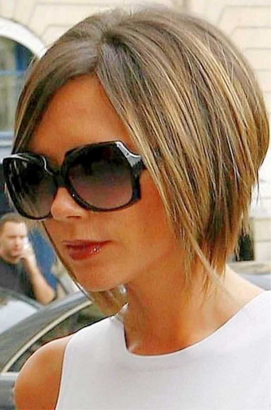 Most Current Posh Bob Blonde Hairstyles Intended For Victoria Beckham Hairstyles Side View (View 10 of 20)