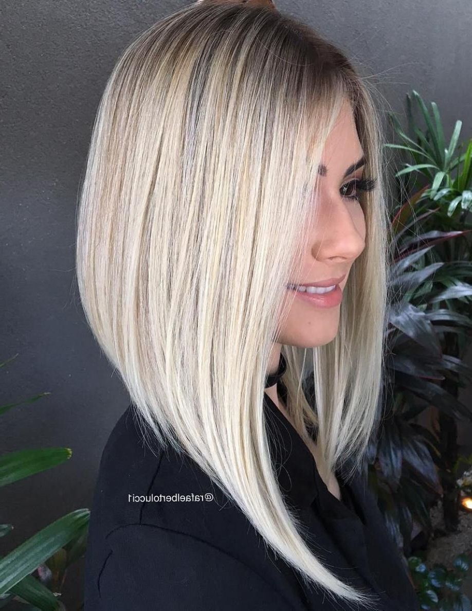 Most Recently Released Sleek White Blonde Lob Hairstyles Regarding 40 Banging Blonde Bob And Blonde Lob Hairstyles (View 9 of 20)