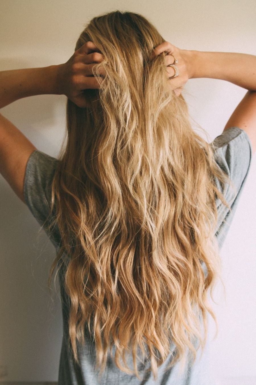 Most Up To Date Amber Waves Blonde Hairstyles Regarding Beachy Waves Tutorial (View 1 of 20)