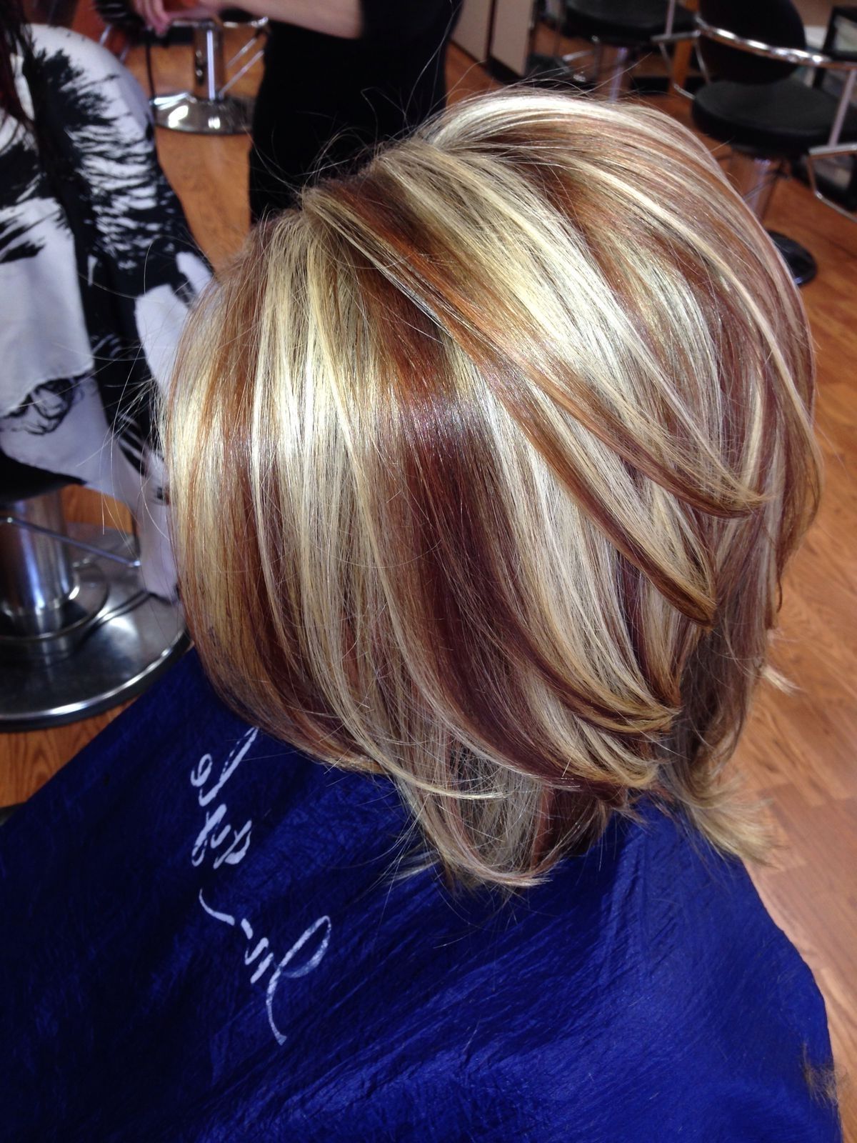 Most Up To Date Bi Color Blonde With Bangs With Regard To Two Toned Short Haircuts Featuring Blonde And Brown Hair Colors (View 3 of 20)