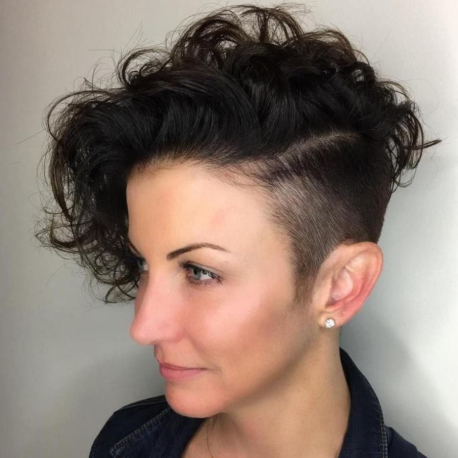 Top 40 Catchy Asymmetric Haircuts For Attention Grabbing Gals In With Regard To Well Liked Asymmetrical Curly Ponytail Hairstyles (View 1 of 20)