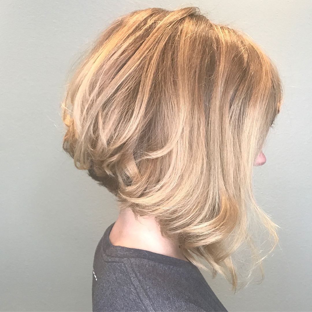 10 Beautiful Medium Bob Haircuts &edgy Looks: Shoulder Length In Nape Length Blonde Curly Bob Hairstyles (View 11 of 20)