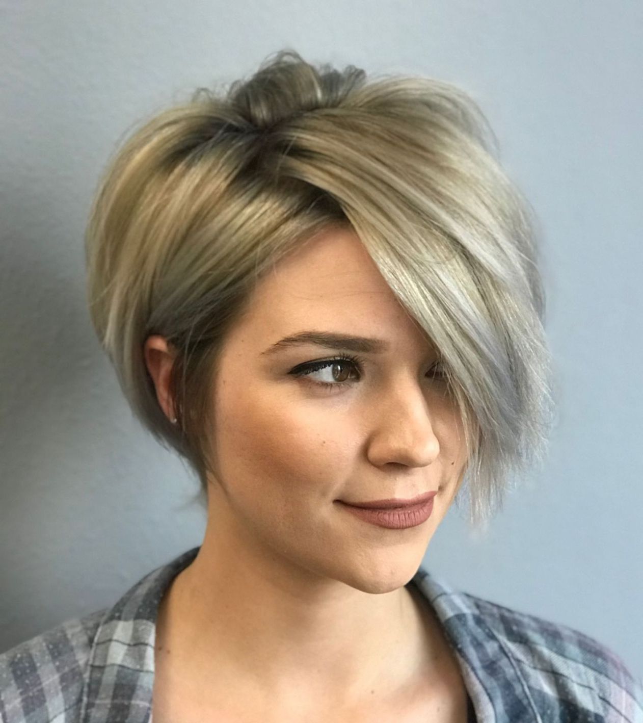 100 Mind Blowing Short Hairstyles For Fine Hair | Hair Cuts Pertaining To Dynamic Tousled Blonde Bob Hairstyles With Dark Underlayer (View 10 of 20)
