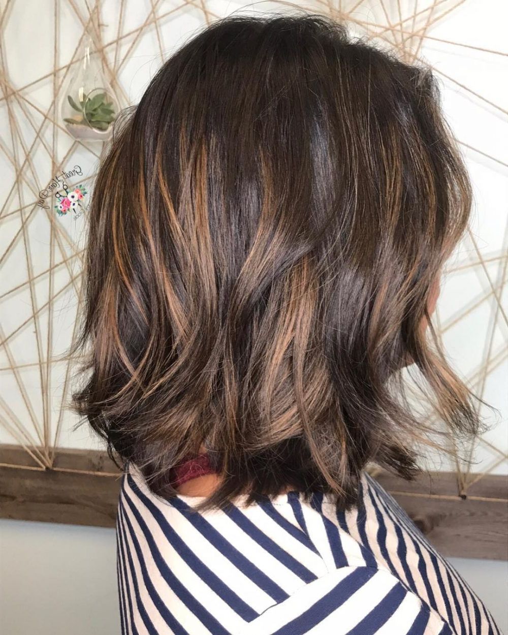 34 Sweetest Caramel Highlights On Light To Dark Brown Hair (2018) Within Straight Cut Bob Hairstyles With Layers And Subtle Highlights (View 12 of 20)