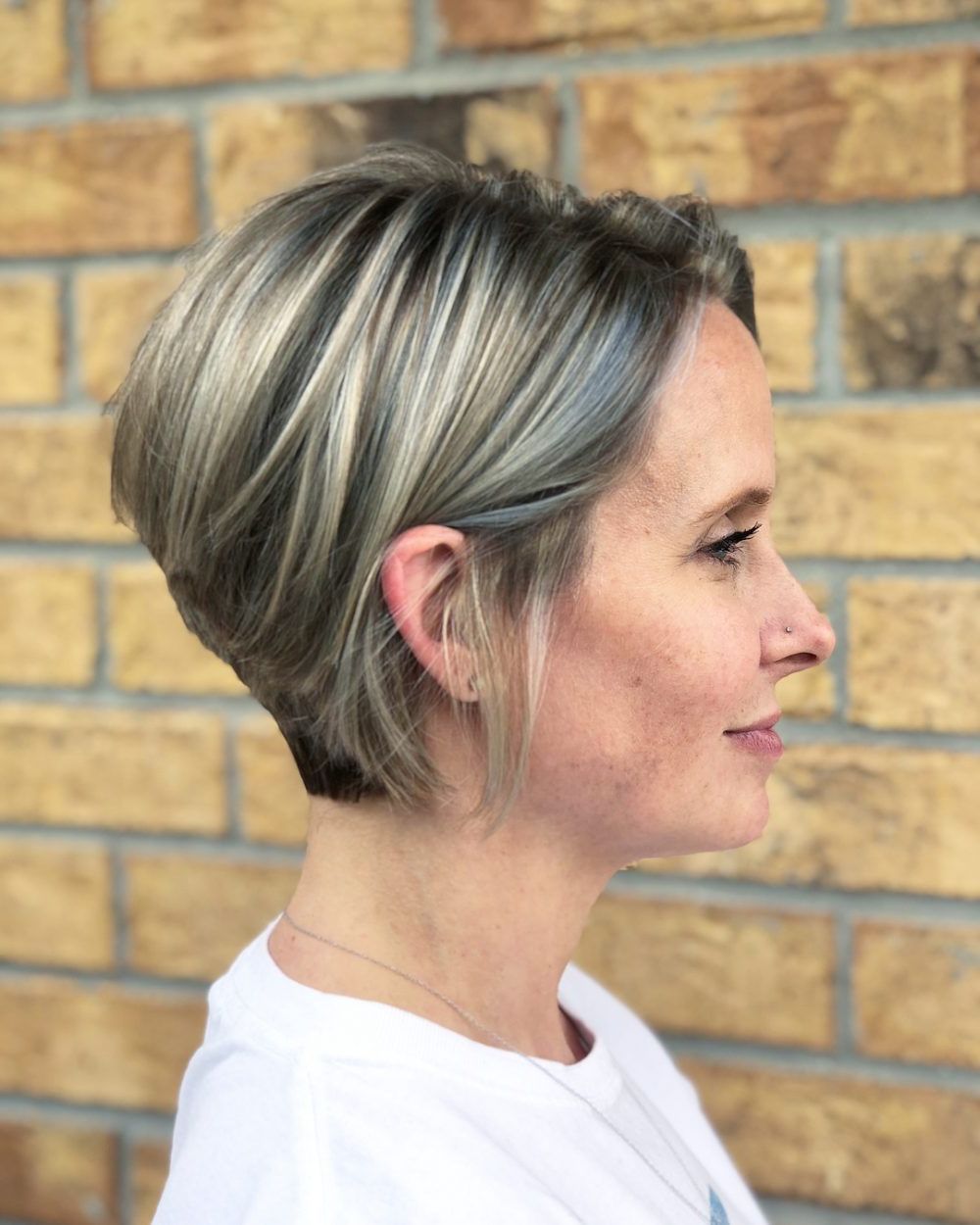 42 Sexiest Short Hairstyles For Women Over 40 In 2018 In Chic Asymmetrical Haircuts (View 12 of 20)