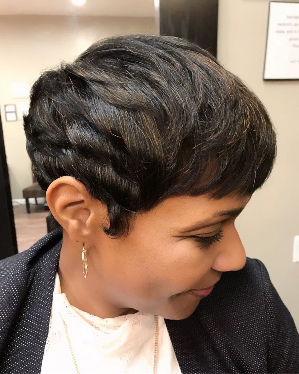 43 Perfect Short Hairstyles For Fine Hair In 2018 With Sleek Metallic White Pixie Bob Haircuts (View 18 of 20)