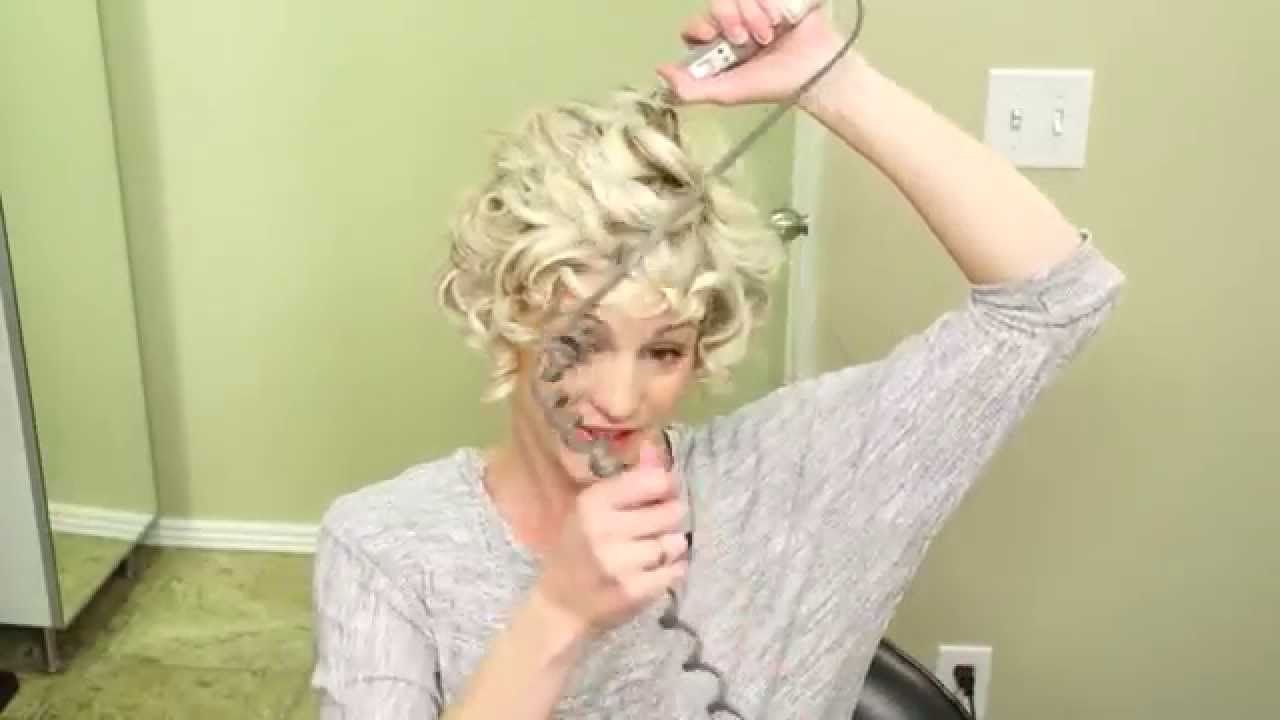 How To Curl Short Hair // Curly Hair Youtube Tutorial – Youtube With Regard To Rounded Pixie Bob Haircuts With Blonde Balayage (View 16 of 20)