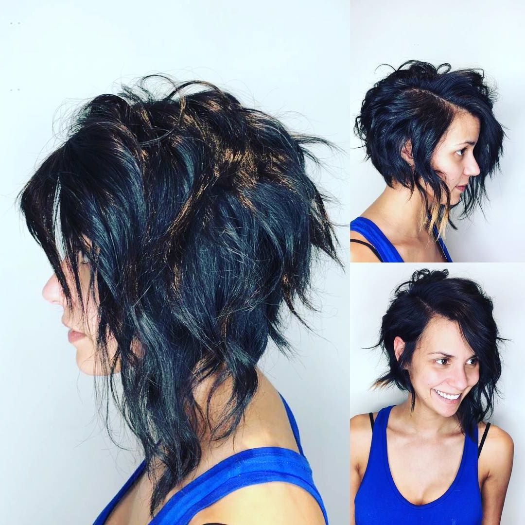This Edgy Angled Asymmetric Razor Cut Bob With Wavy Texture And Throughout Asymmetrical Unicorn Bob Haircuts (View 16 of 20)