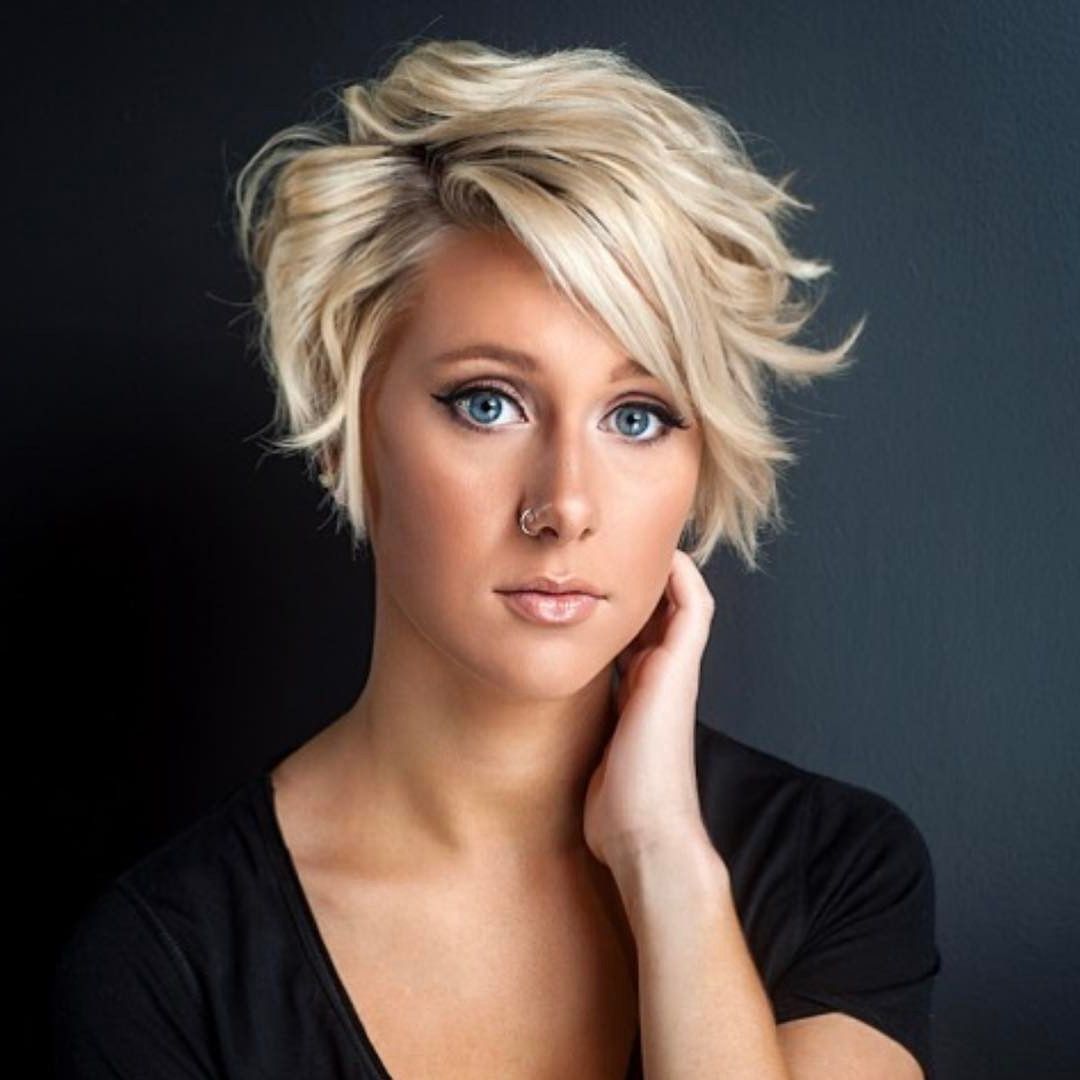 29 Feminine Short Hairstyles For Thick Hair Photos Galhairs