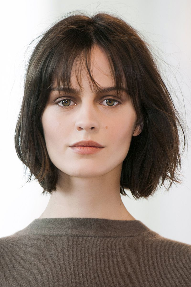 12 Medium Short Hairstyles That Are Low Maintenance, Yet Stylish Within Straight Bob Hairstyles With Bangs (Gallery 20 of 20)