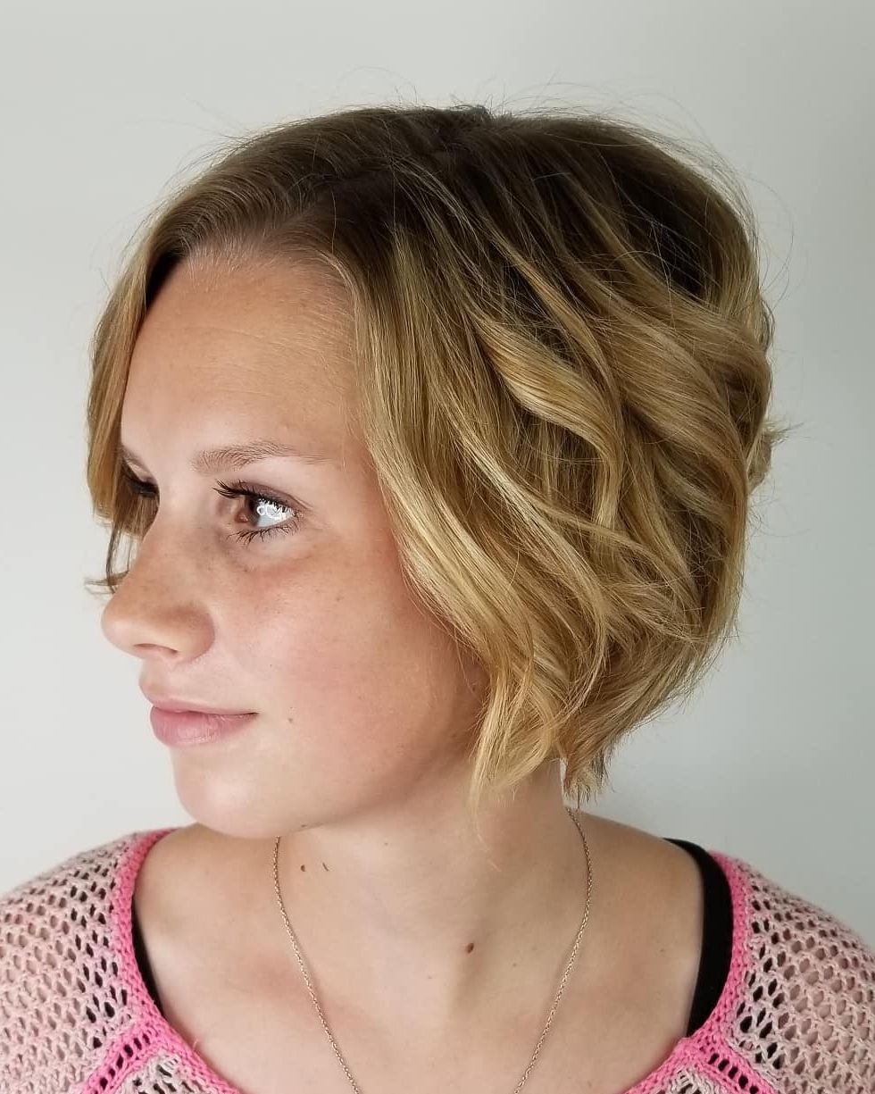 30 Amazing Inverted Bob Haircuts To Try This Year For Short Wavy Inverted Bob Hairstyles (View 15 of 20)