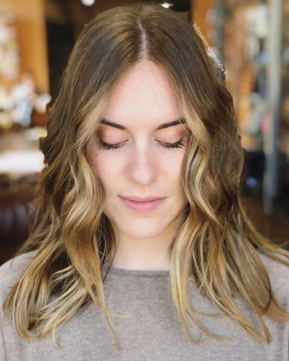 17 Flattering Medium Hairstyles For Round Faces In  (View 2 of 20)