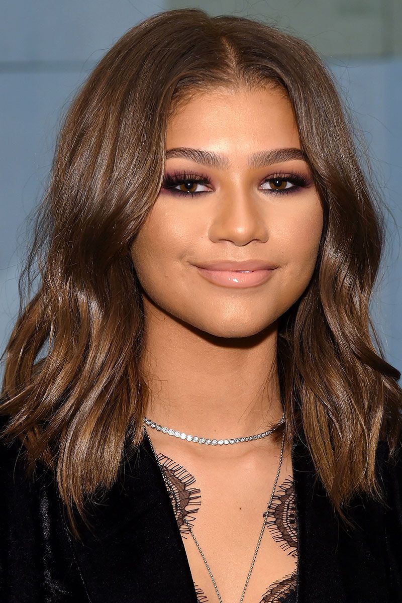 40 Best Medium Hairstyles – Celebrities With Shoulder Length Haircuts Pertaining To Fashionable Medium Haircuts For Thick Straight Hair (View 6 of 20)