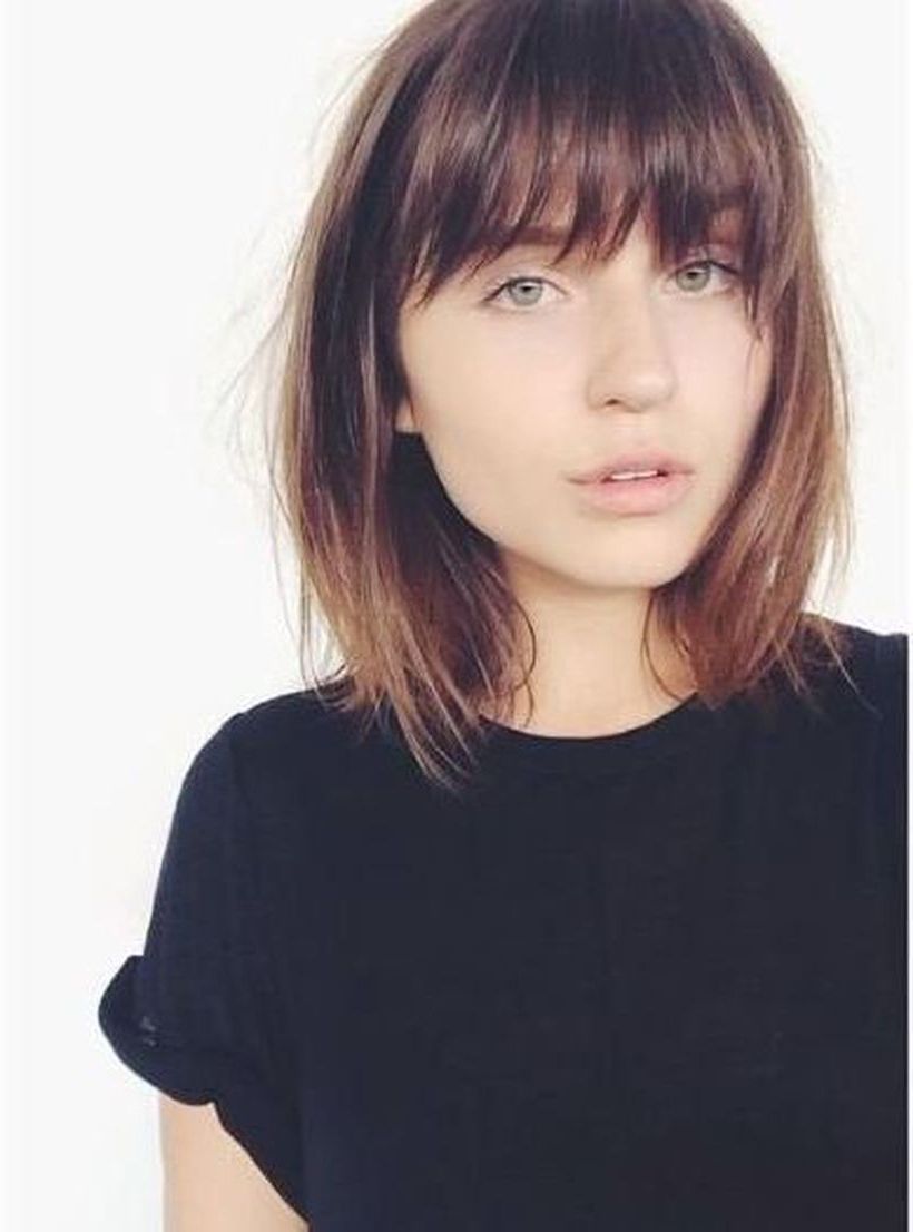 50 Awesome Full Fringe Hairstyle Ideas For Medium Hair (View 1 of 20)