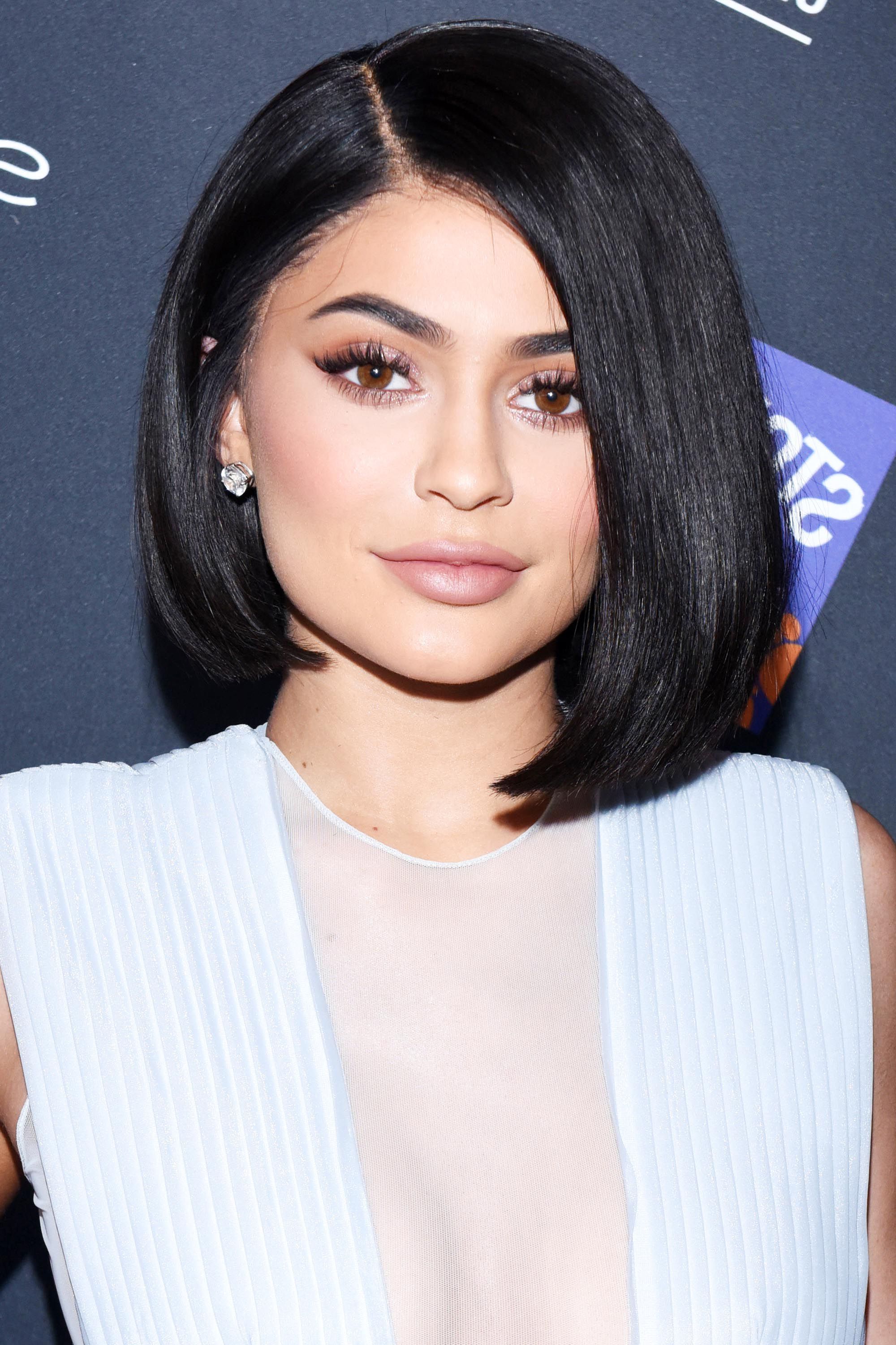 50 Best Kylie Jenner Hair Looks – The Best Hairstyles Of Kylie Jenner Pertaining To Famous Kylie Jenner Medium Haircuts (View 9 of 20)