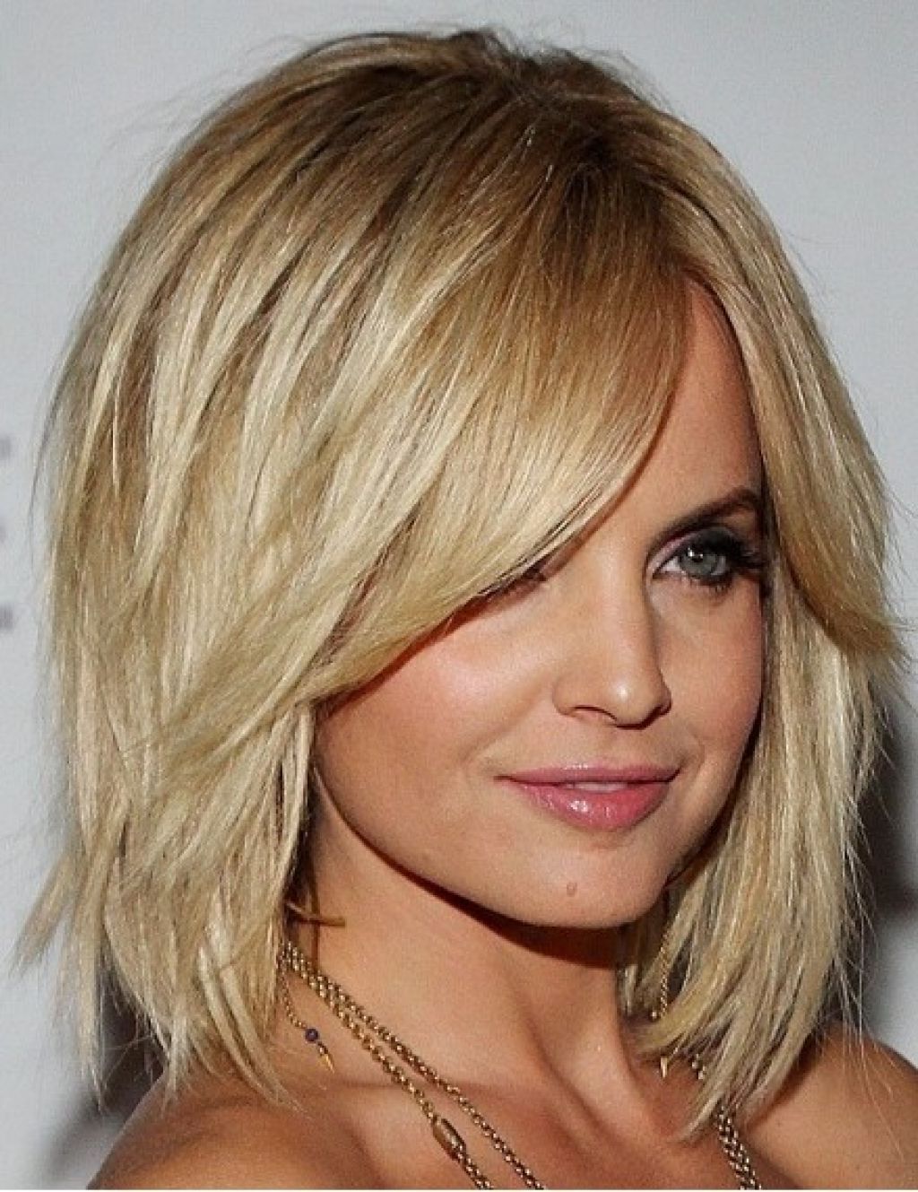 Best And Newest Choppy Layered Medium Haircuts Inside Choppy Bob Style For Mid Length Hair On Women (View 1 of 20)