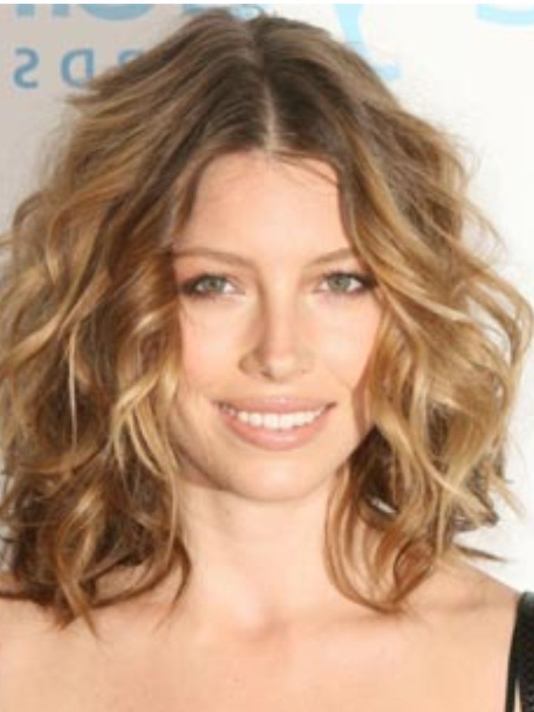 Haircuts Within Famous Wavy Medium Hairstyles For Round Faces (View 11 of 20)