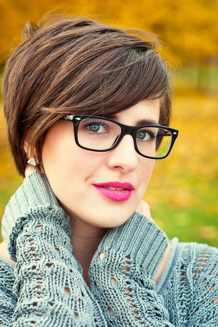 Hairstyles Pertaining To Widely Used Medium Hairstyles For Ladies With Glasses (View 7 of 20)