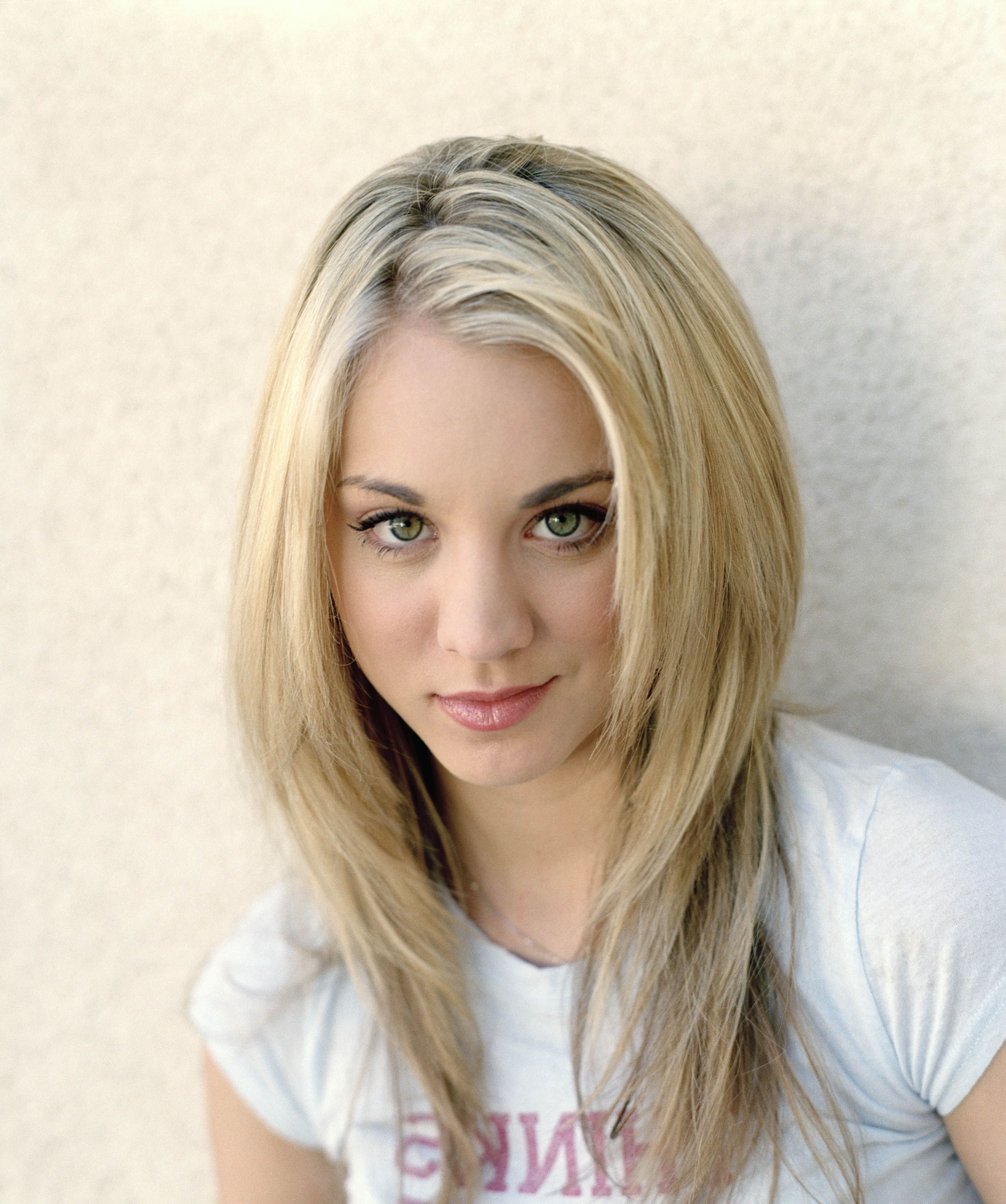 Newest Kaley Cuoco Medium Hairstyles Inside Hair Kaley Cuoco (View 17 of 20)