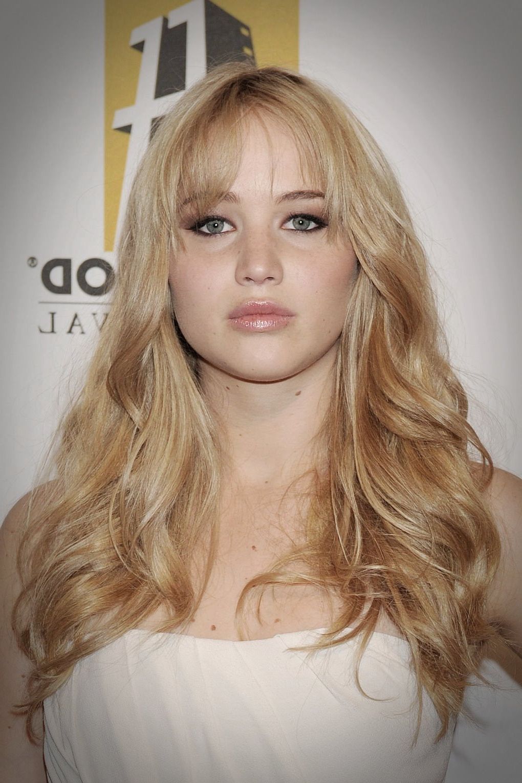 Popular Medium Haircuts Without Bangs With Regard To Superb Haircuts Without Bangs  Alwaysdc (View 14 of 20)
