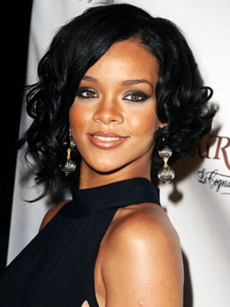 Rihanna Medium Haircut Medium Hairstyles For Black Women Hairstyles In Well Liked Black Women Medium Hairstyles (View 14 of 20)