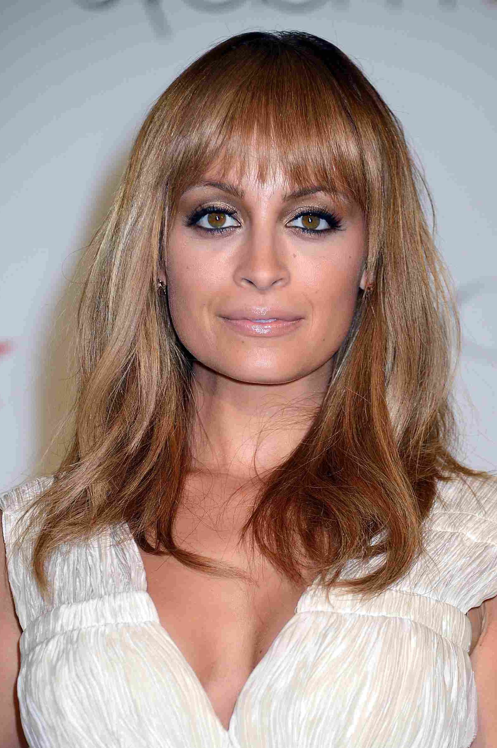 Widely Used Medium Hairstyles Without Fringe Regarding The Best Bangs For Your Face Shape (View 9 of 20)