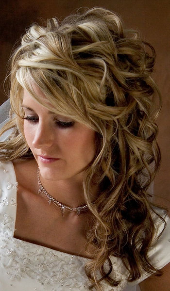 Best And Newest Bumped Hairdo Bridal Hairstyles For Medium Hair Pertaining To 30 Wedding Hairstyles And What You Need To Achieve Them — Stevee (Gallery 20 of 20)