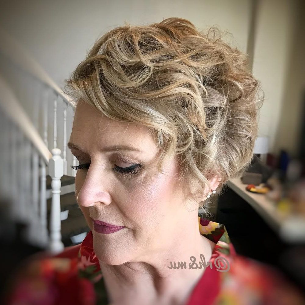 Most Popular Professionally Curled Short Bridal Hairstyles Within Mother Of The Bride Hairstyles: 25 Elegant Looks For  (View 4 of 20)