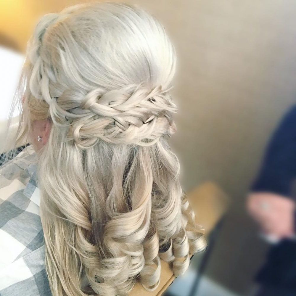 Mother Of The Bride Hairstyles: 24 Elegant Looks For 2019 With Most Up To Date French Braided Halfdo Bridal Hairstyles (View 6 of 20)