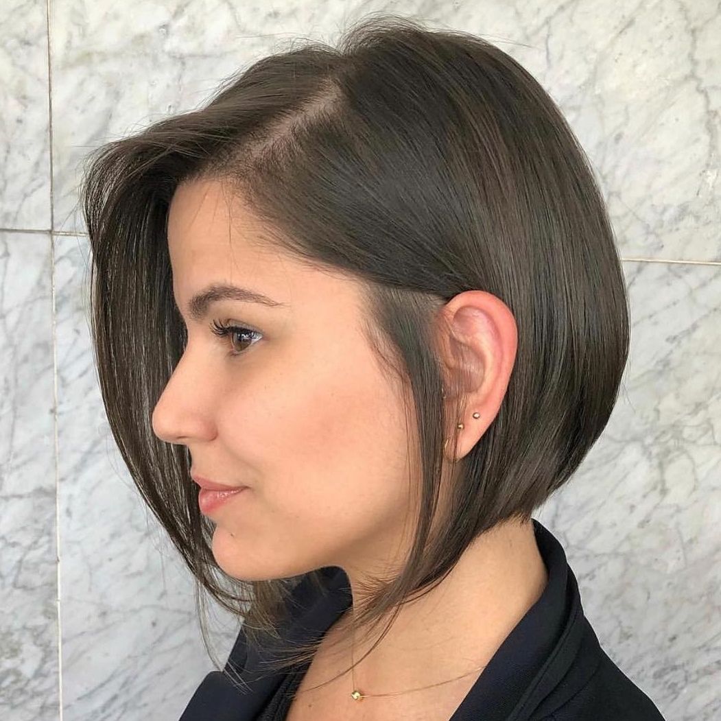 20 Bob Haircuts For Fine Hair To Try In 2019 With Fashionable Short A Line Haircuts For Long Faces (View 8 of 20)