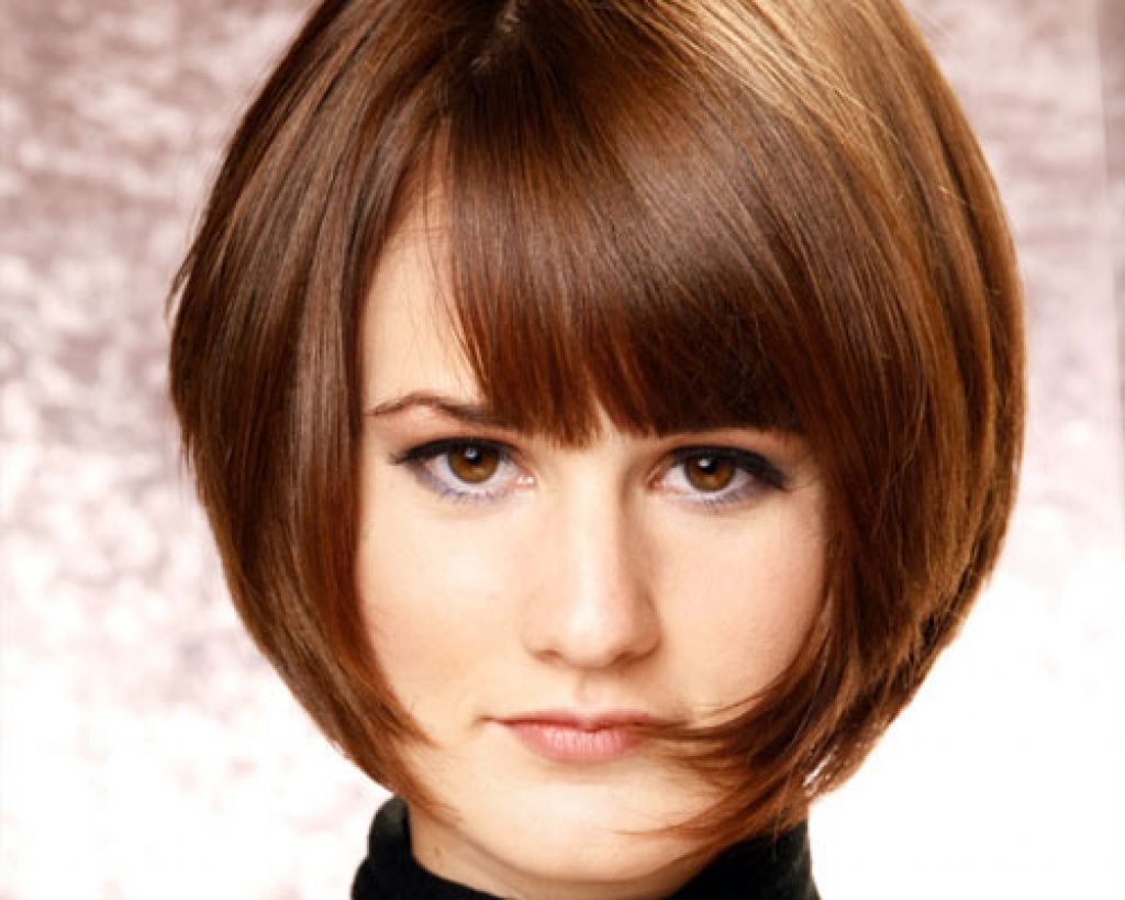 Trendy Classic Bob Hairstyles With Side Part With Regard To Classic Bob Haircuts For Women (Gallery 2 of 20)