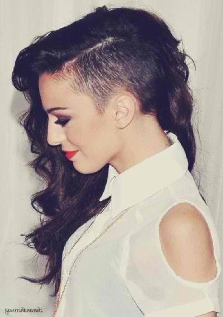 2021 Long Luscious Mohawk Haircuts For Curly Hair Intended For Pinjane Spreeman On Shaved Styles For Women In  (View 9 of 20)