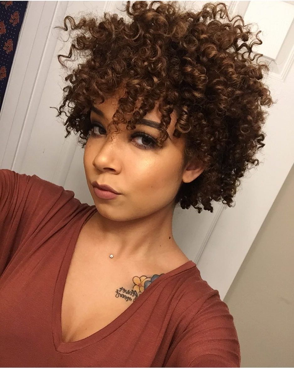 28 Curly Pixie Cuts That Are Perfect For Fall 2017 | Glamour In Pixie Haircuts With Tight Curls (View 6 of 20)