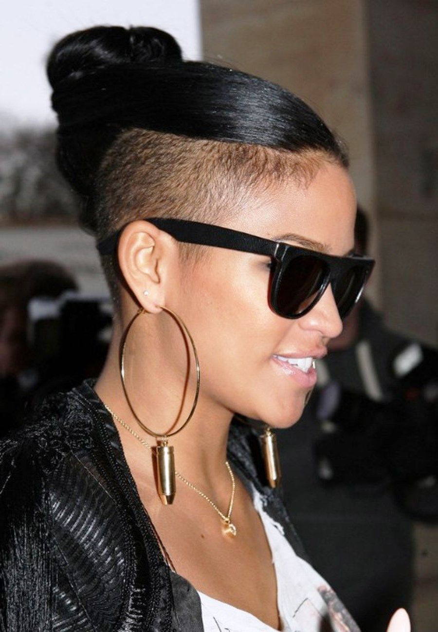 Cassie Ventura Top Knot Tied Hair (View 1 of 20)