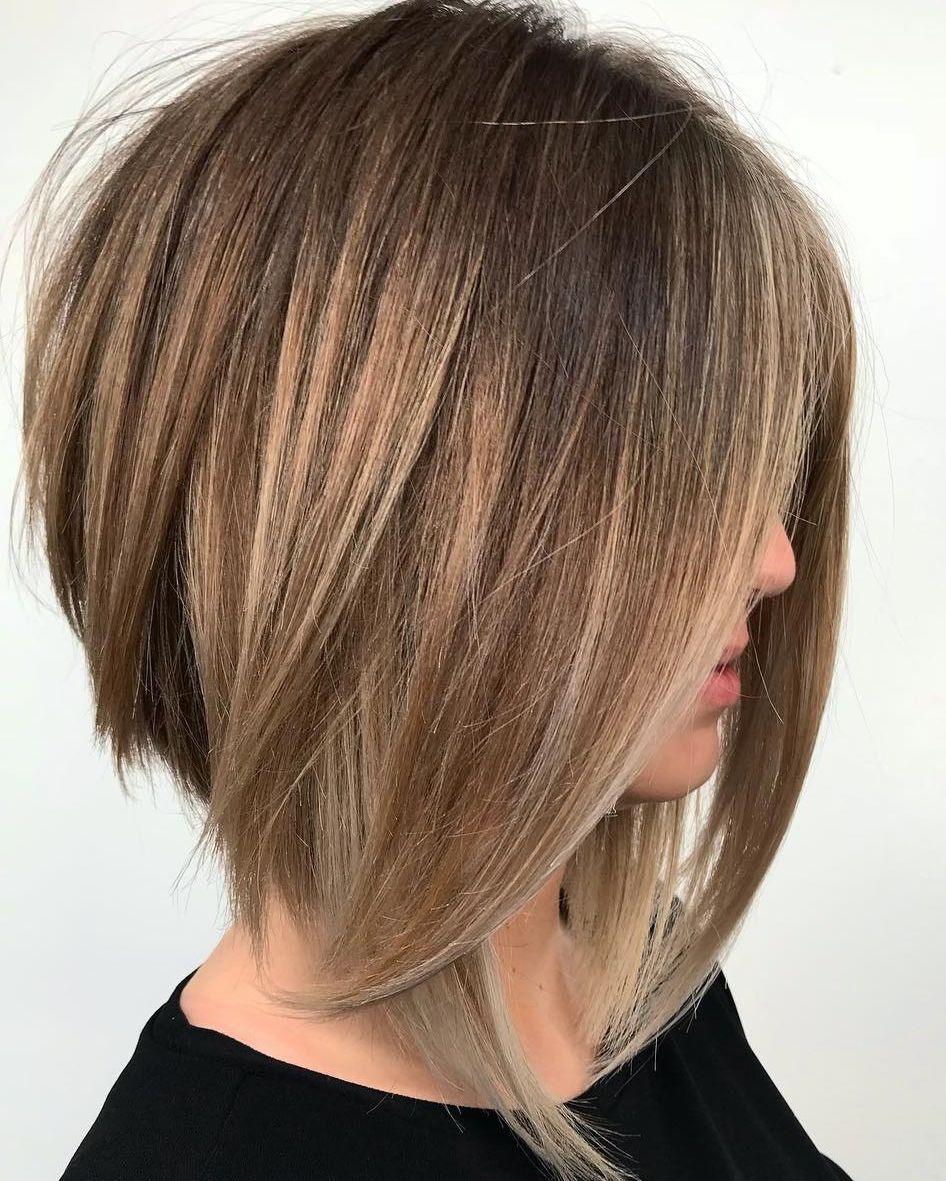 25 Fresh Medium Length Hairstyles For Thick Hair To Enjoy In For Inverted Caramel Bob Hairstyles With Wavy Layers (View 8 of 20)